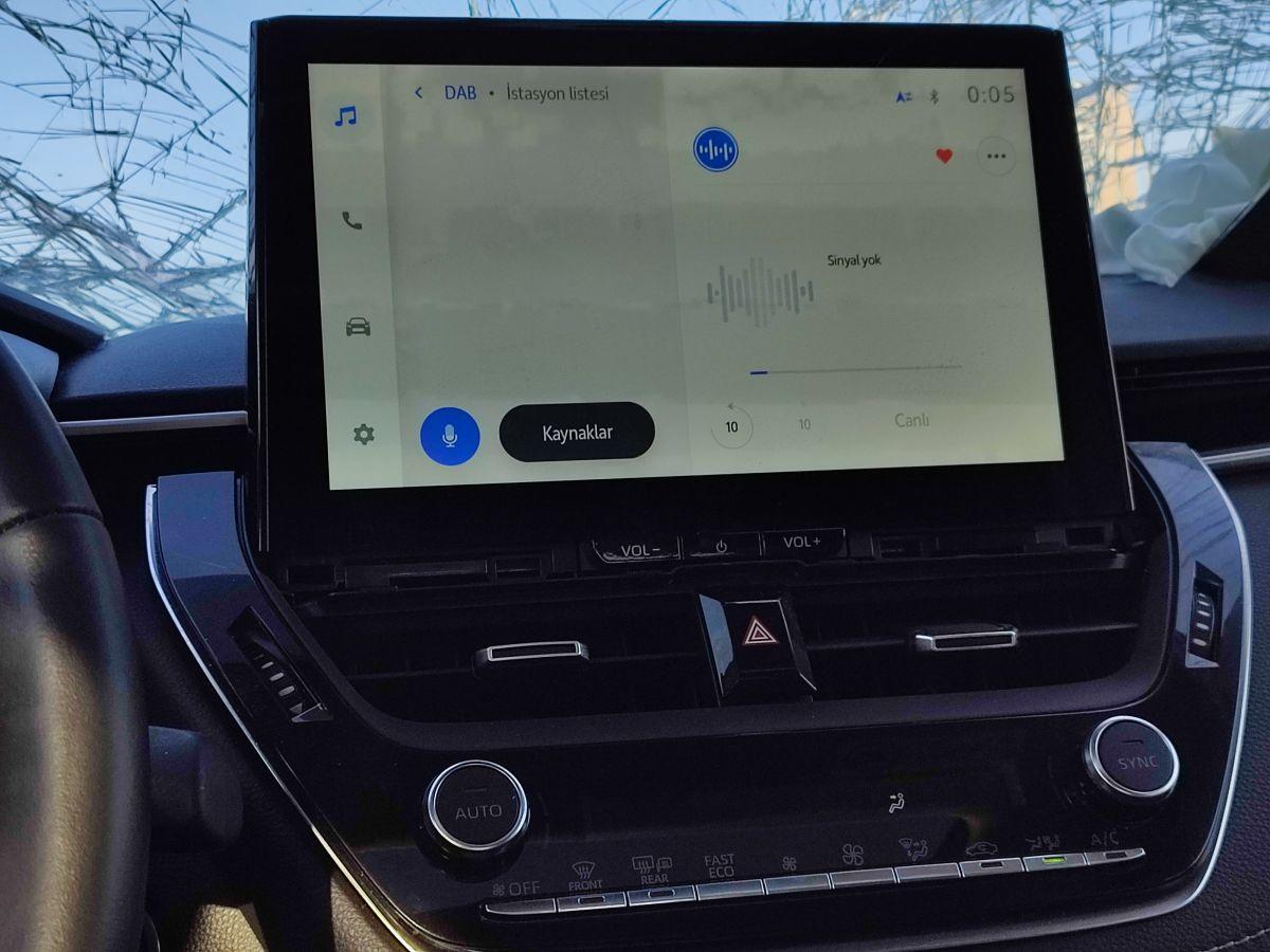 COROLLA HYBRID 1.8 FLAME X-PACK E-CVT FL