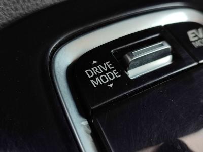 COROLLA HYBRID 1.8 FLAME X-PACK E-CVT FL