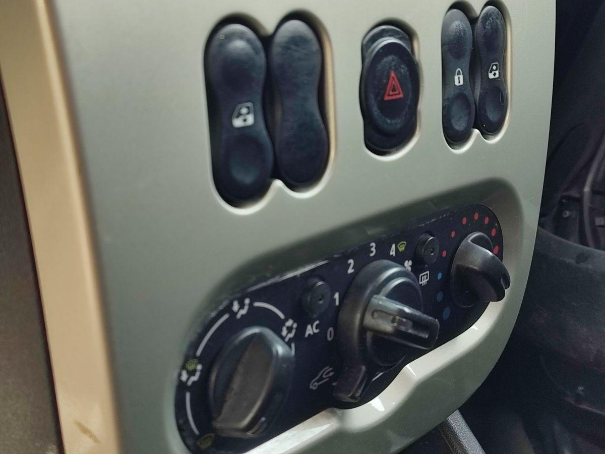 LOGAN BLACKLINE 1.5 DCI 75 EUR