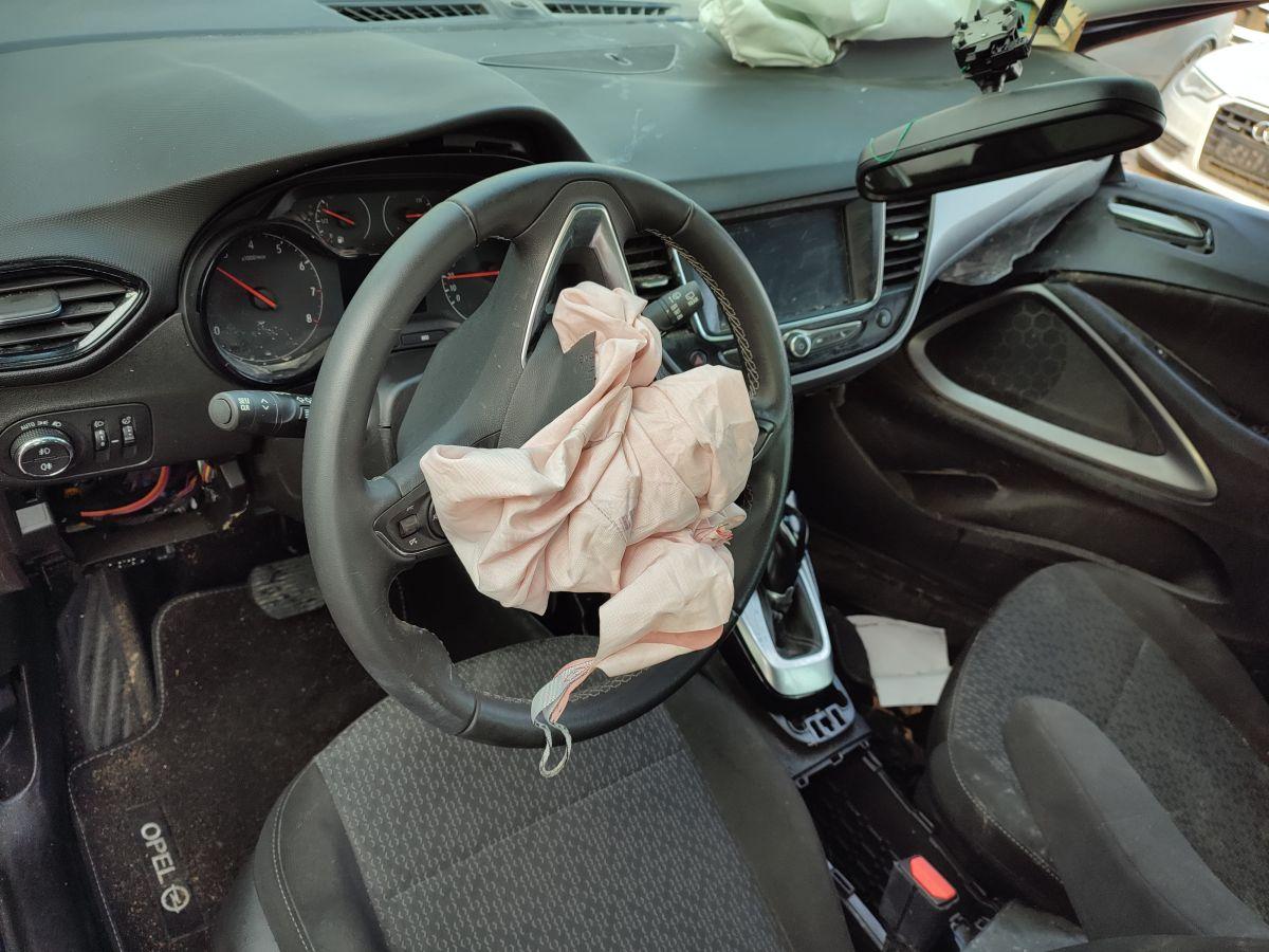 CROSSLAND 1.2 130 AT6 ESSENTIAL