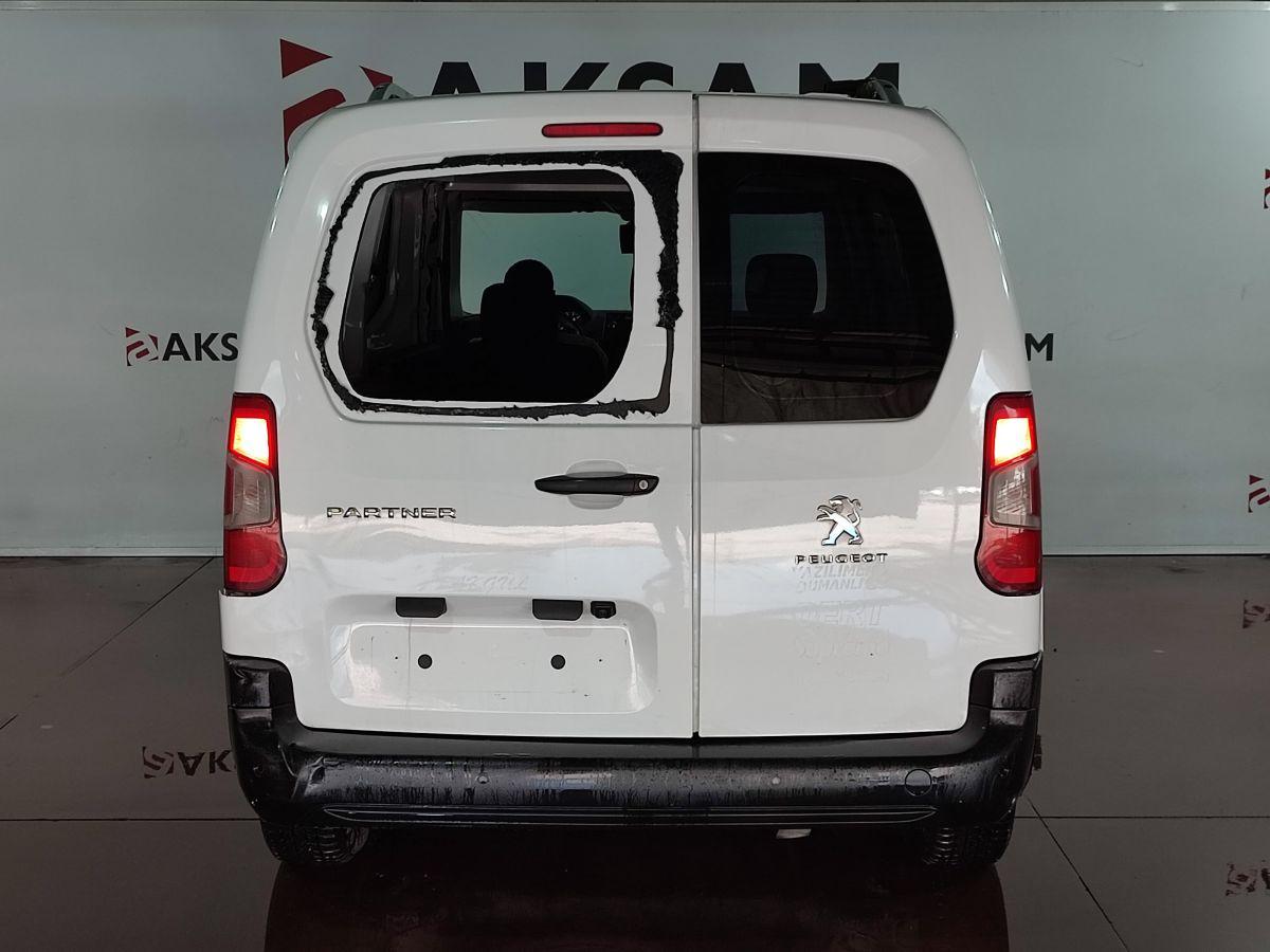 PARTNER VAN UZUN COMFORT 1.5 BLUEHDI 100 S&S