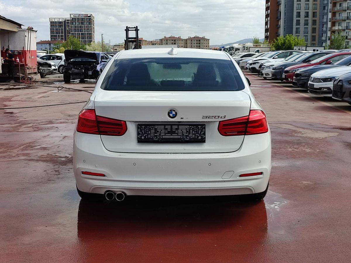 320D SEDAN 2.0 (190)