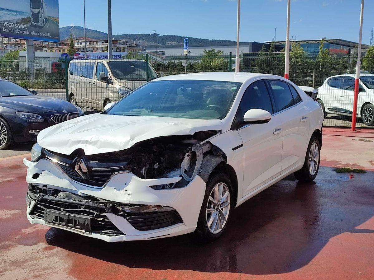 MEGANE SEDAN TOUCH 1.3 TCE EDC 140