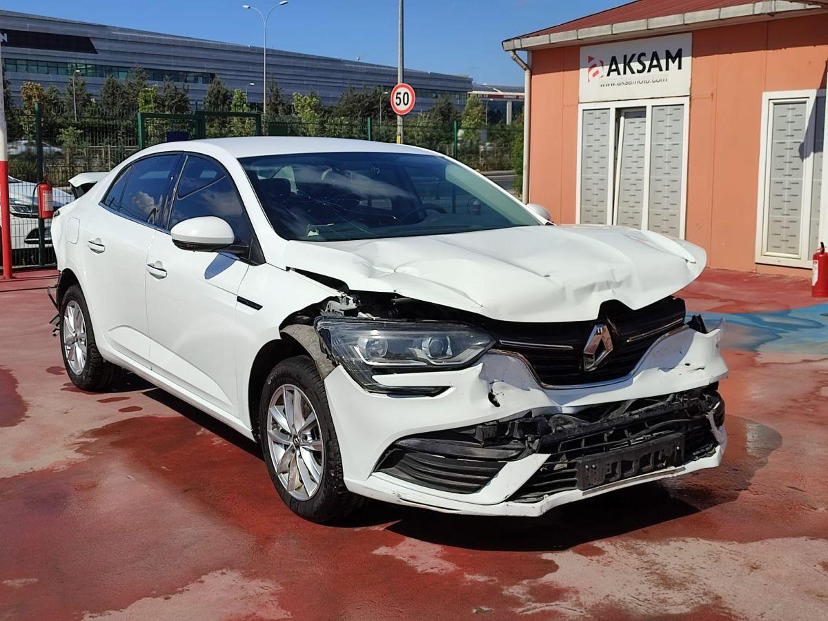 MEGANE SEDAN TOUCH 1.3 TCE EDC 140