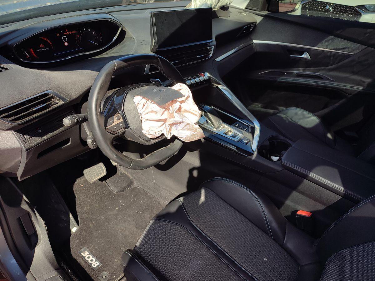 3008 ALLURE 1.6 PURETECH 180 EAT8