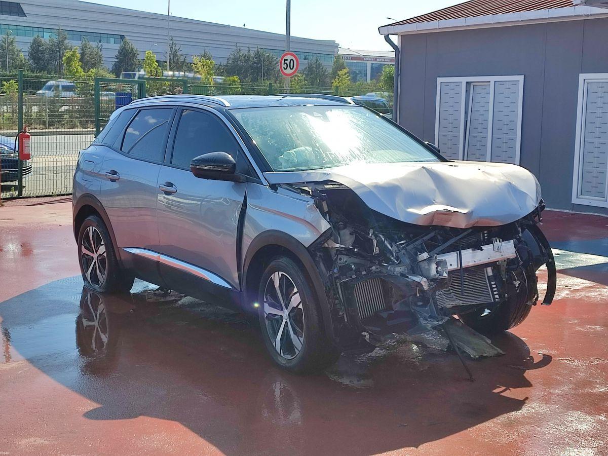 3008 ALLURE 1.6 PURETECH 180 EAT8