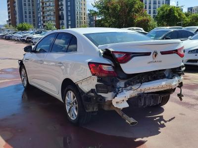 MEGANE SEDAN TOUCH 1.3 TCE EDC 140