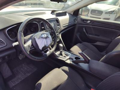 MEGANE SEDAN TOUCH 1.3 TCE EDC 140