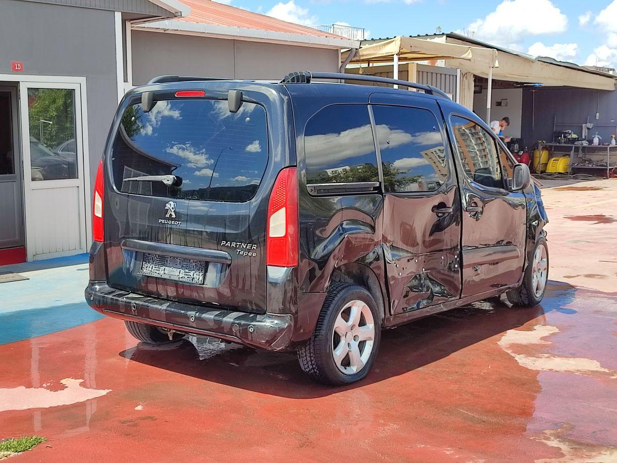 PARTNER TEEPE ALLURE 1.6 HDI (115) E5