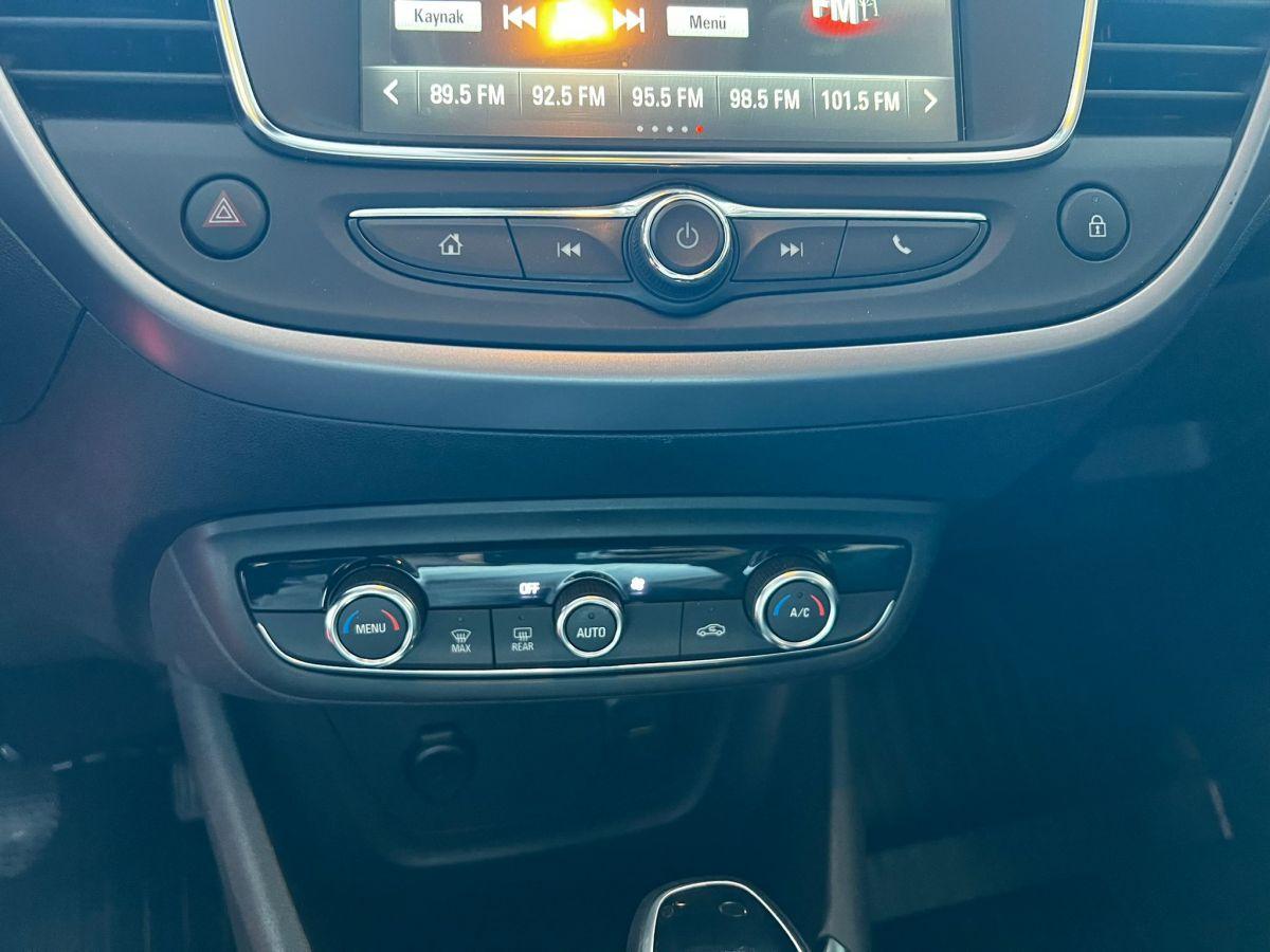 CROSSLAND 1.2 130 AT6 ESSENTIAL