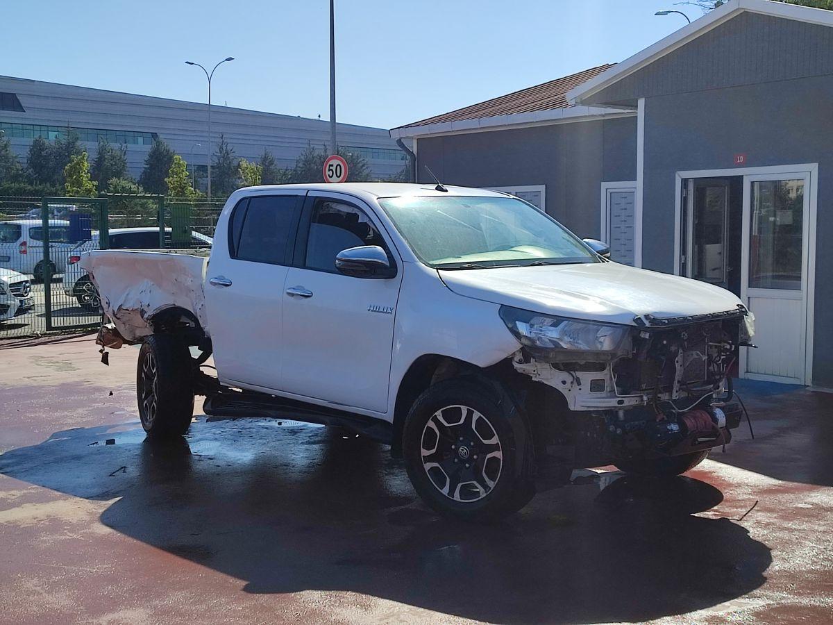 HILUX 2.4 D-4D 150 4x4 ADVENTURE