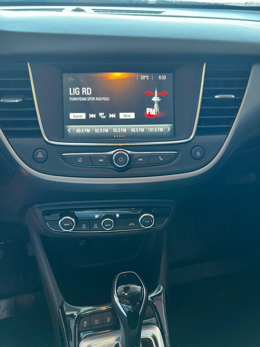 CROSSLAND 1.2 130 AT6 ESSENTIAL