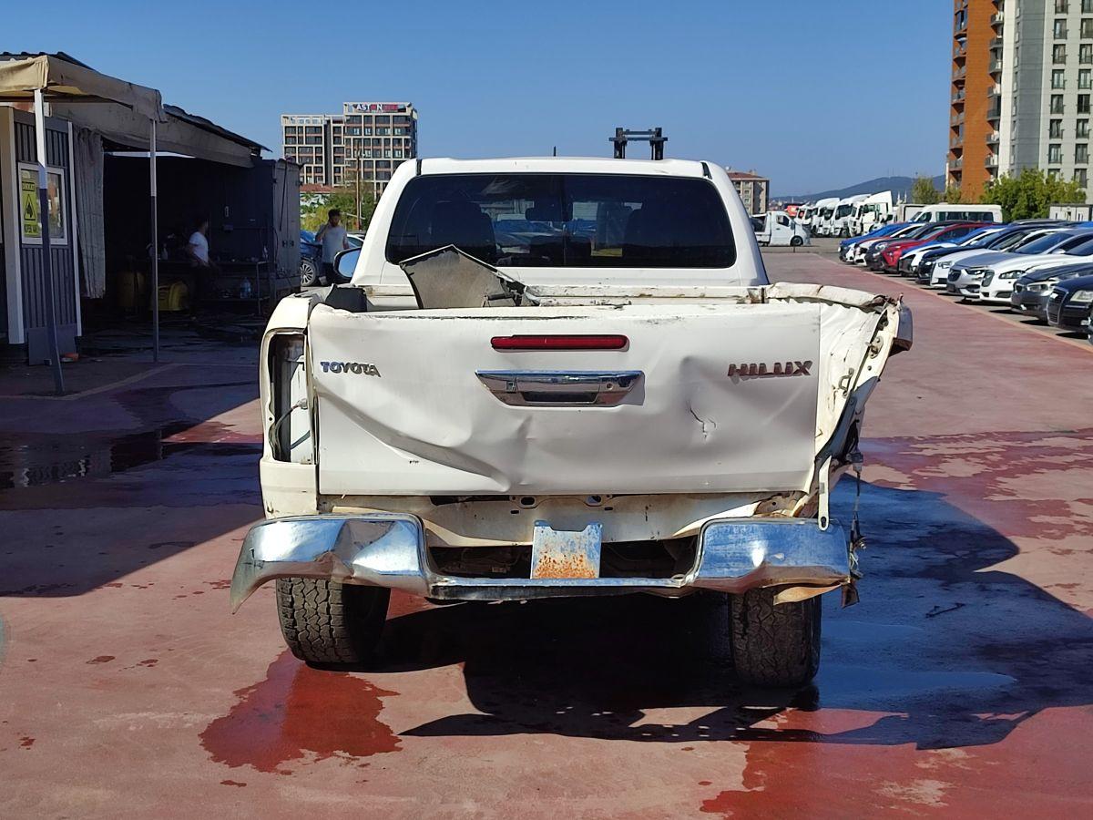 HILUX 2.4 D-4D 150 4x4 ADVENTURE