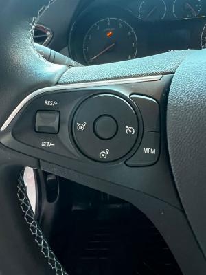 CROSSLAND 1.2 130 AT6 ESSENTIAL