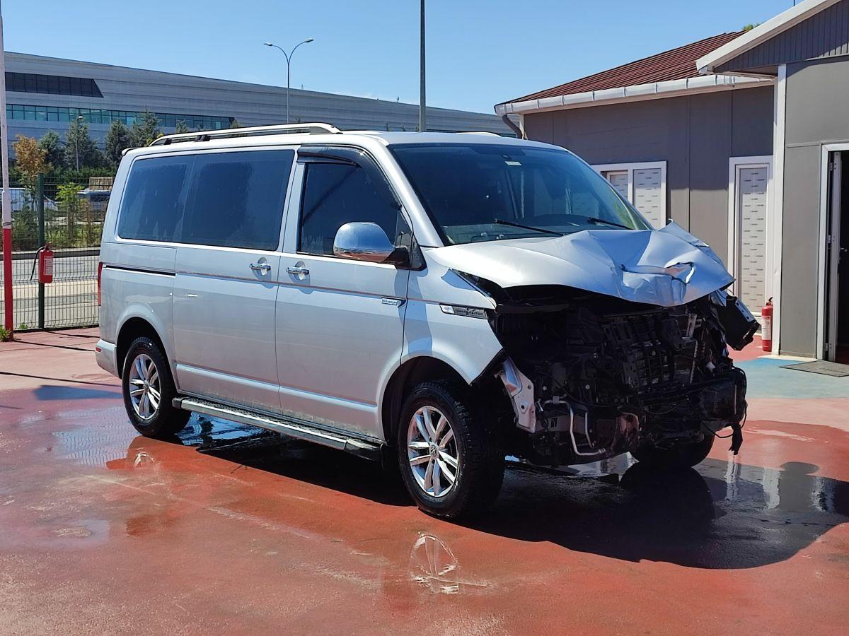 TRANSPORTER CAMLIVAN 4+1 150 E6