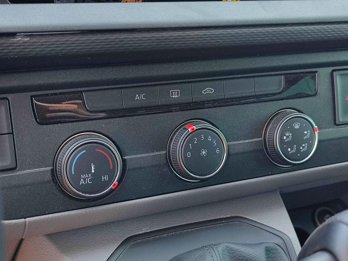 TRANSPORTER CAMLIVAN 4+1 150 E6