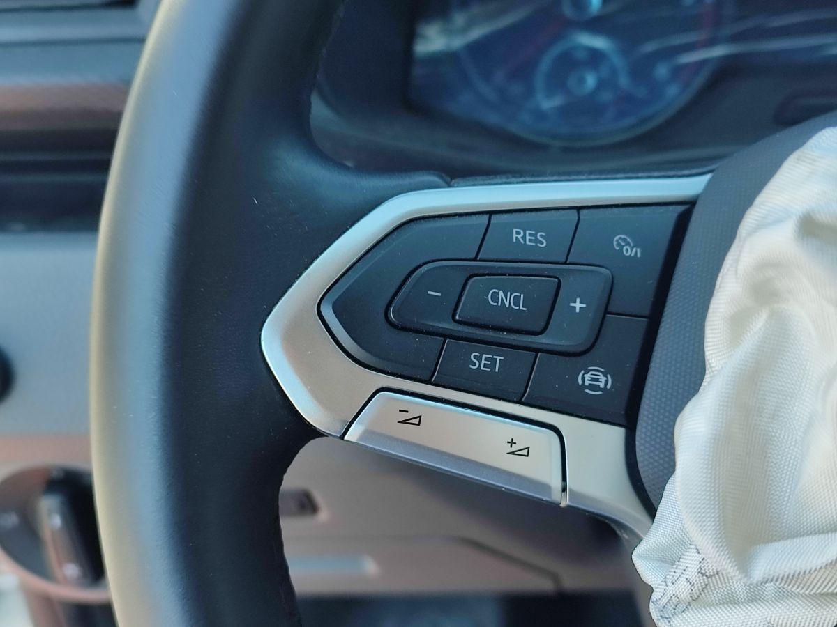 TRANSPORTER CAMLIVAN 4+1 150 E6