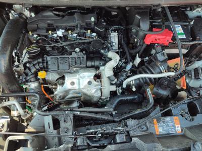 TOURNEO COURIER 1.5 D 100 TITANIUM