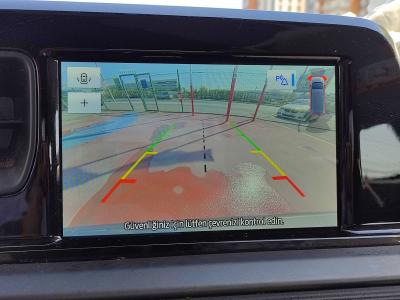 TOURNEO COURIER 1.5 D 100 TITANIUM