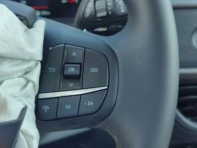 TOURNEO COURIER 1.5 D 100 TITANIUM