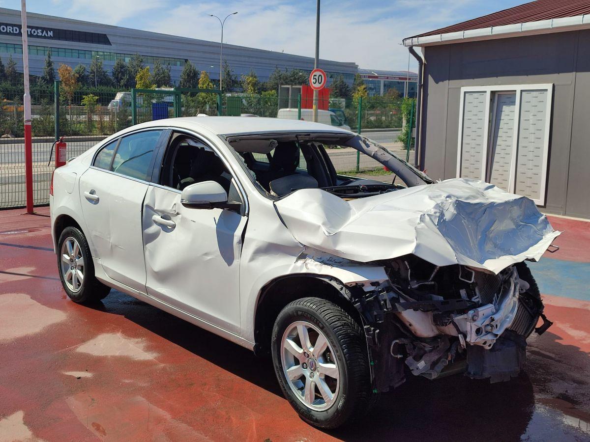 S60 1.6 DRIVE PREMIUM POWERSHIFT