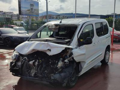 PROACE CITY 1.5 D 130 DREAM A/T