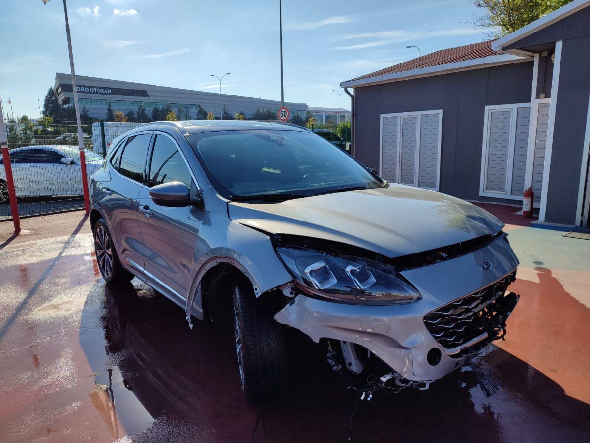 KUGA VIGNALE 1.5 ECOBOOST 182 8AT E6.2