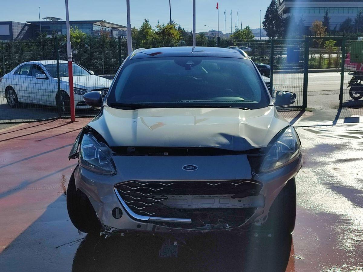 KUGA VIGNALE 1.5 ECOBOOST 182 8AT E6.2