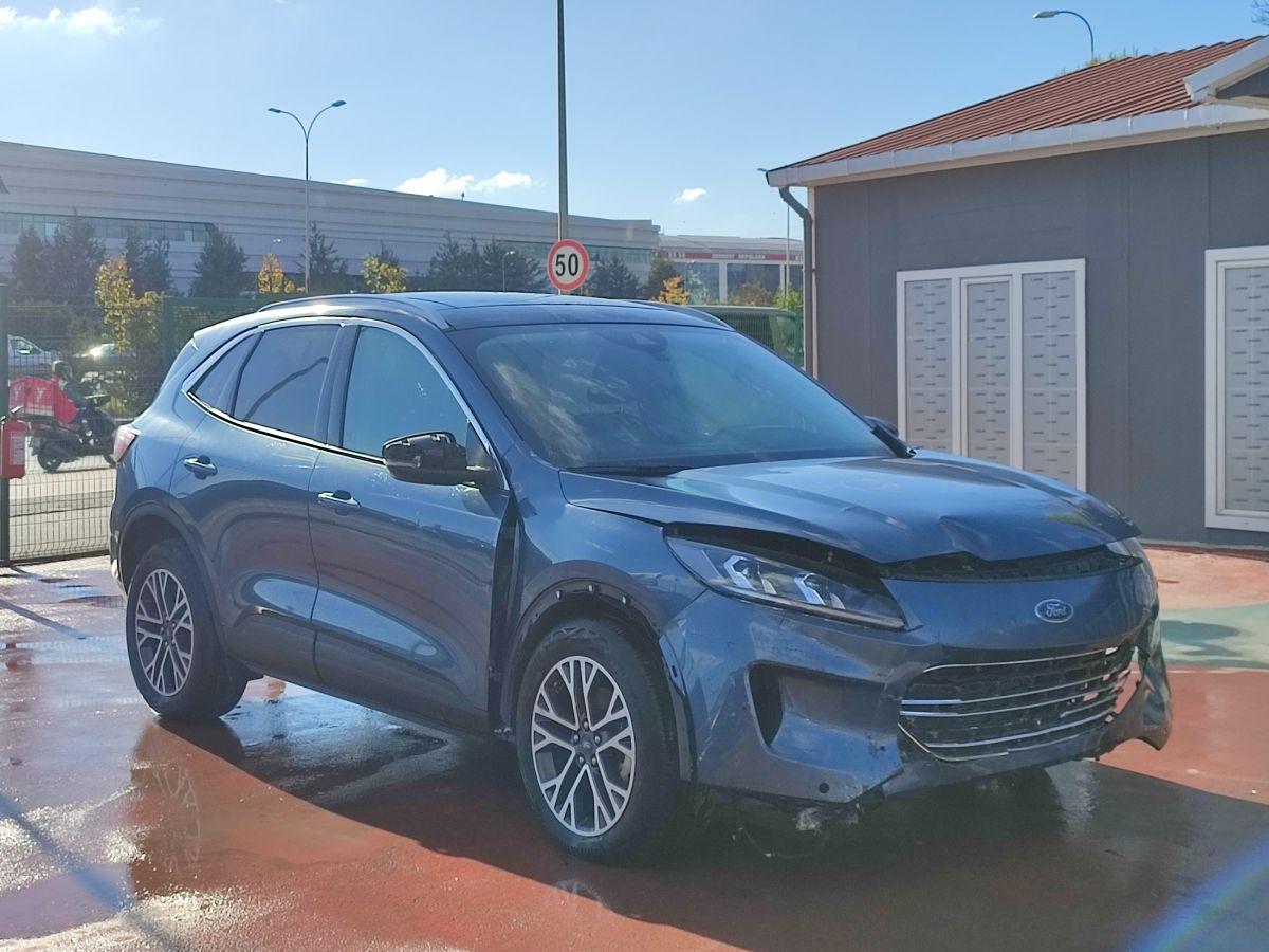 KUGA TITANIUM 1.5 ECOBOOST 182 8AT E6.2