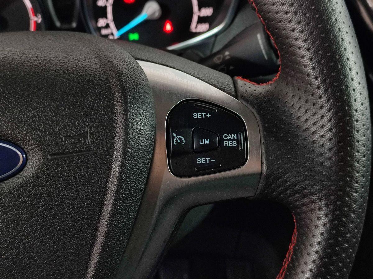 TOURNEO COURIER 1.0 E.BOOST 100 TITANIUMPLUS