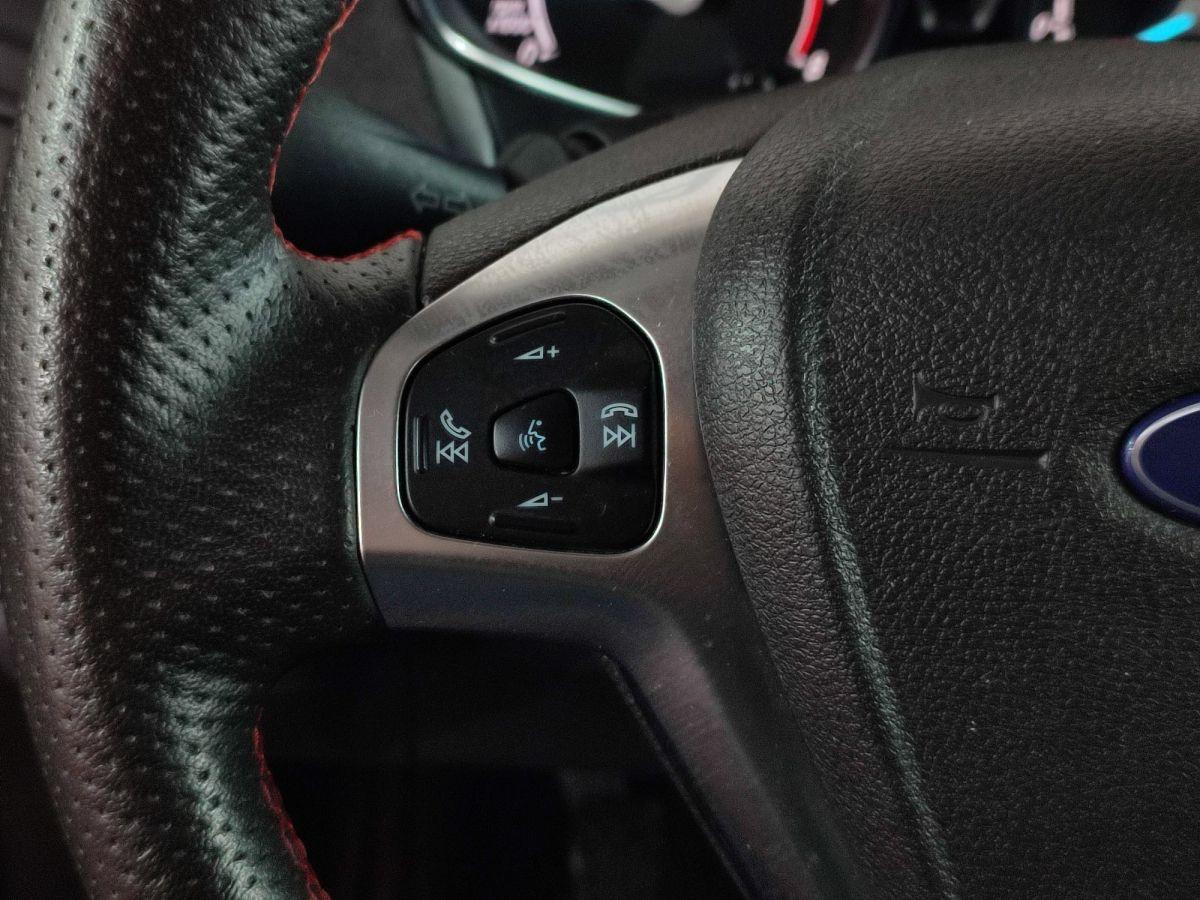 TOURNEO COURIER 1.0 E.BOOST 100 TITANIUMPLUS