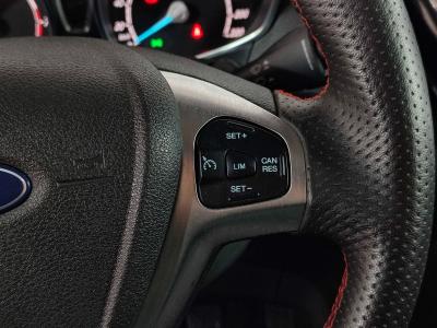 TOURNEO COURIER 1.0 E.BOOST 100 TITANIUMPLUS