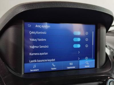 TOURNEO COURIER 1.0 E.BOOST 100 TITANIUMPLUS