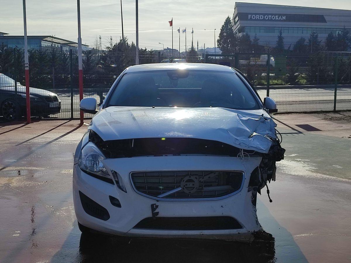 S60 1.6 DRIVE PREMIUM POWERSHIFT