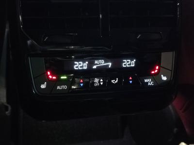 iX XDRIVE40 FIRST EDITION SPORT