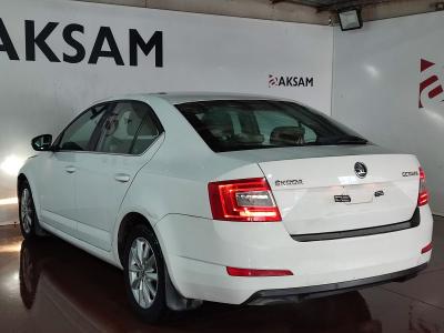 OCTAVIA 1.6 TDI CR 110 GREEN TEC STYLE