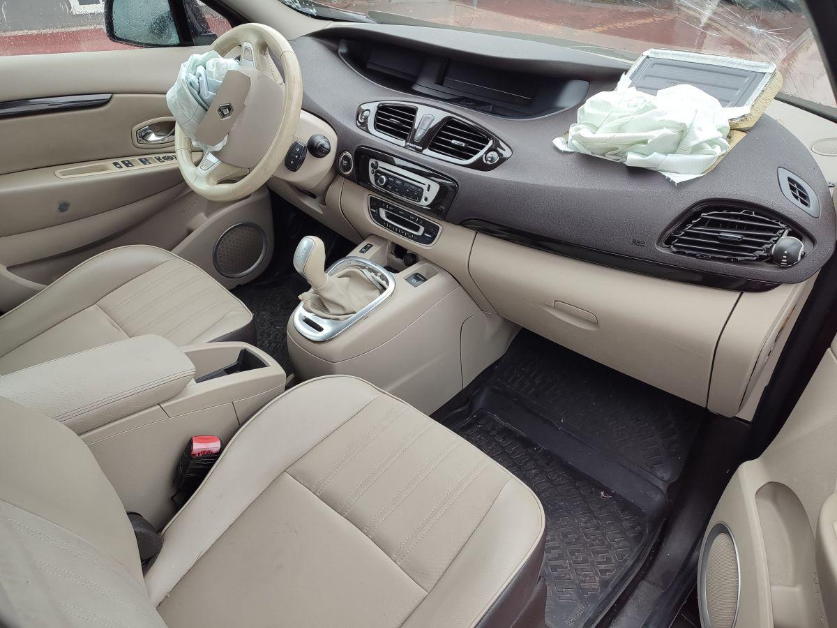 GRAND SCENIC PRIVILEGE 1.5 DCI EDC 7 KIS