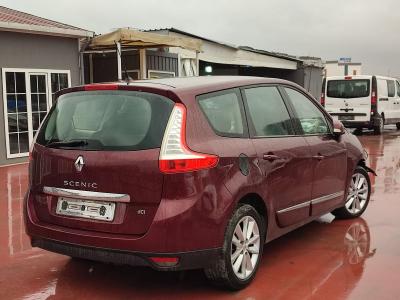 GRAND SCENIC PRIVILEGE 1.5 DCI EDC 7 KIS