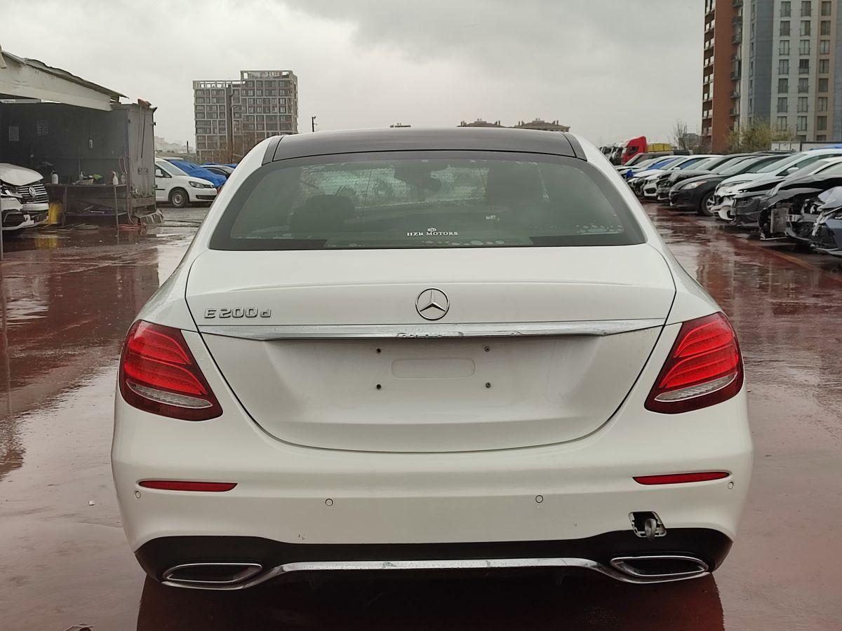 E 200 D 1.6 AMG 9G-TRNIC