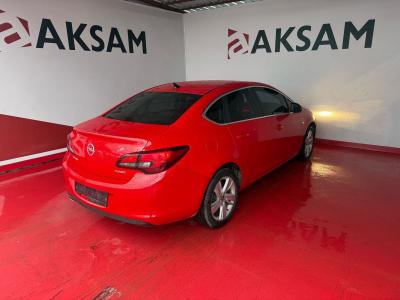 ASTRA SEDAN 1.4 140 SPORT