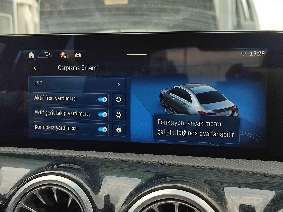 A 200 SEDAN FL 1.33 (163) 7G-DCT AMG