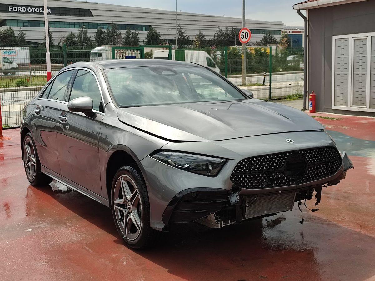 A 200 SEDAN FL 1.33 (163) 7G-DCT AMG