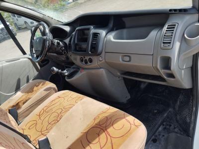 TRAFIC VAN GRAND CONFORT 5+1