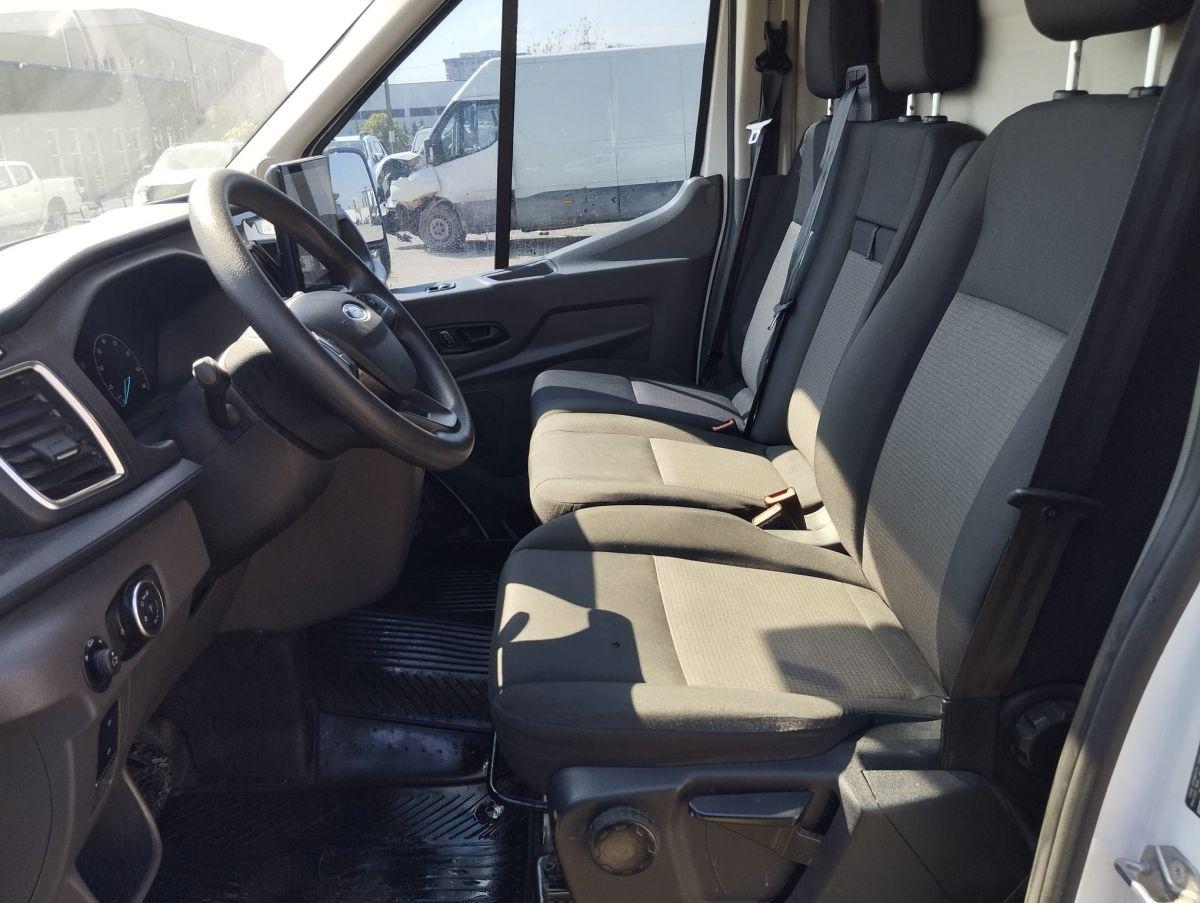 TRANSIT 350L VAN BEV 135KW TREND AT