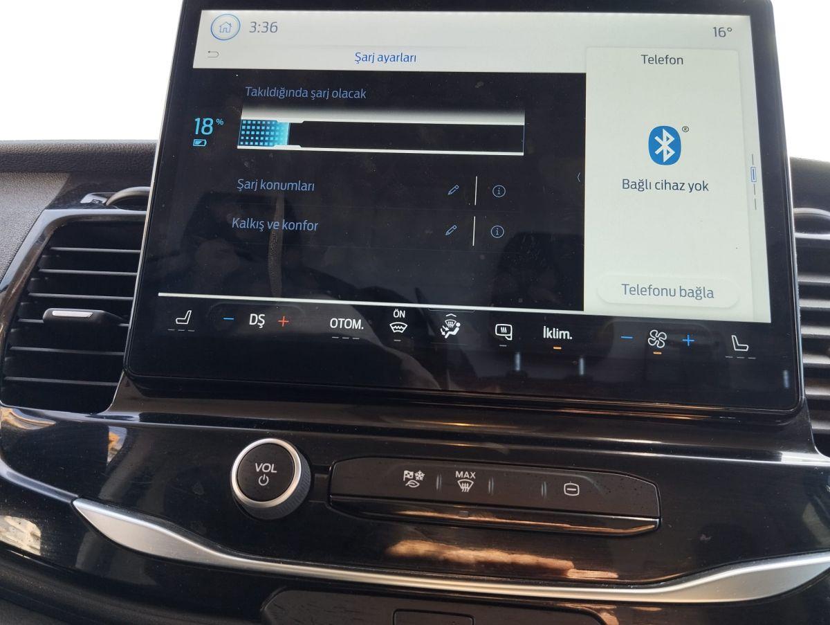 TRANSIT 350L VAN BEV 135KW TREND AT