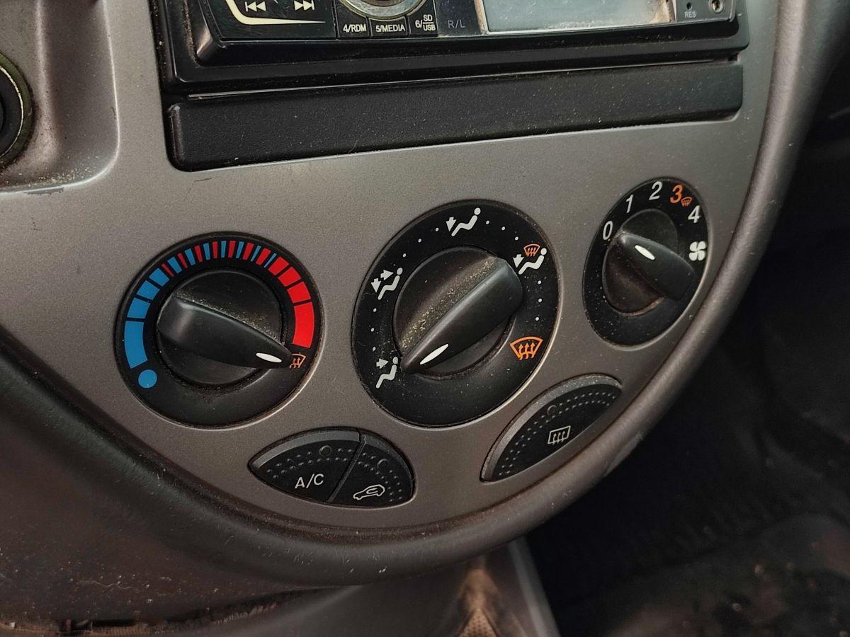 FOCUS 1.6i COMFORT HB