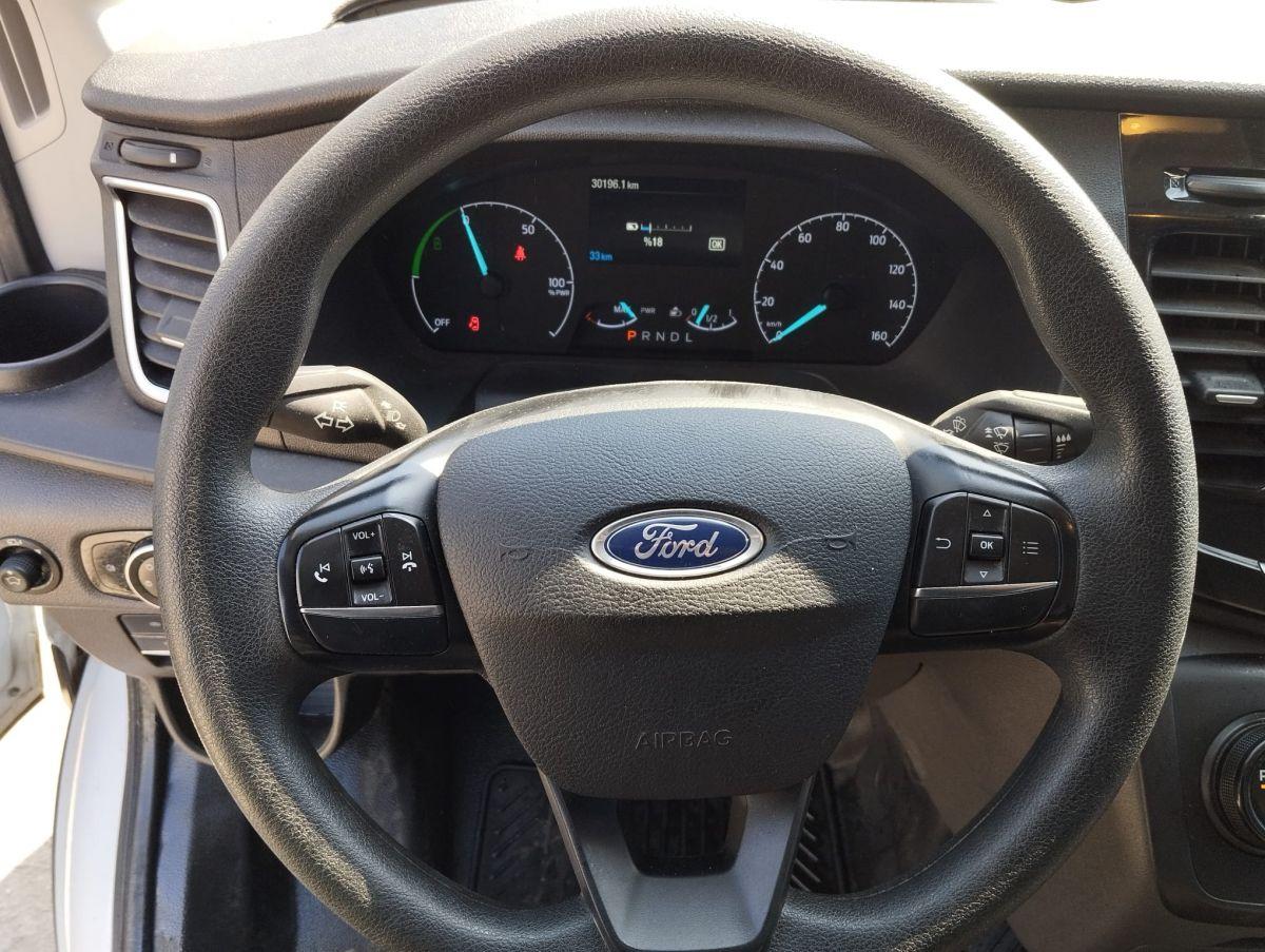 TRANSIT 350L VAN BEV 135KW TREND AT