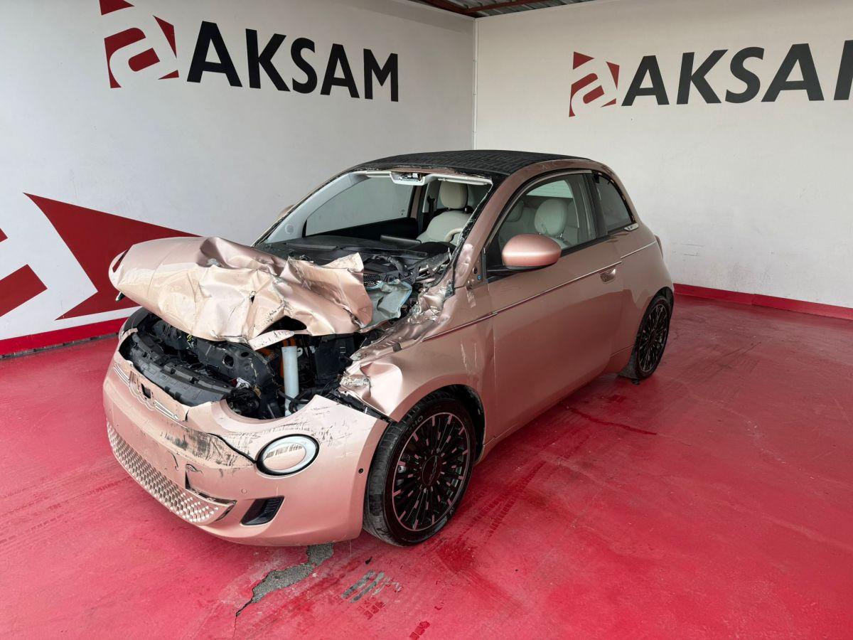 500E CABRIO LA PRIMA BY BOCELLI 42KWH