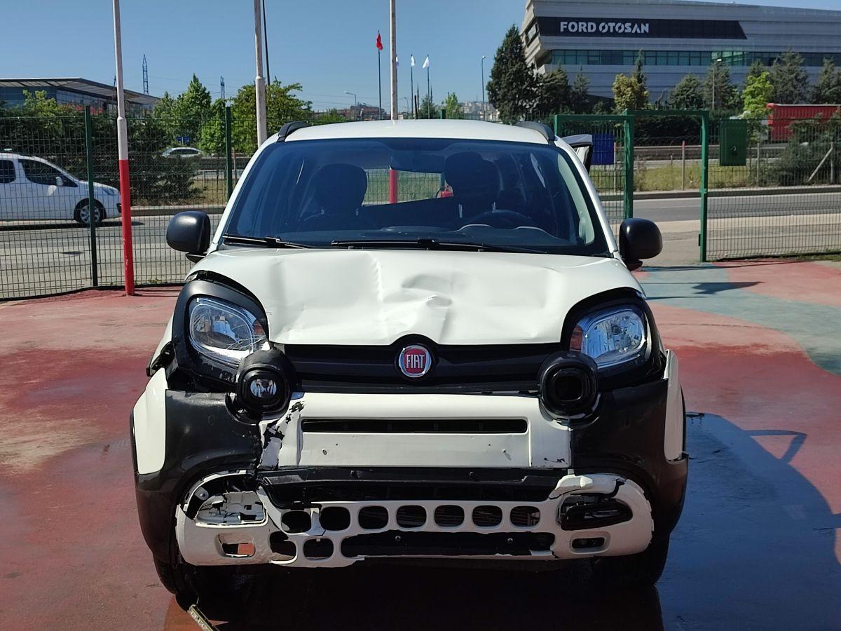 PANDA CROSS PLUS 4x4 0.9 85