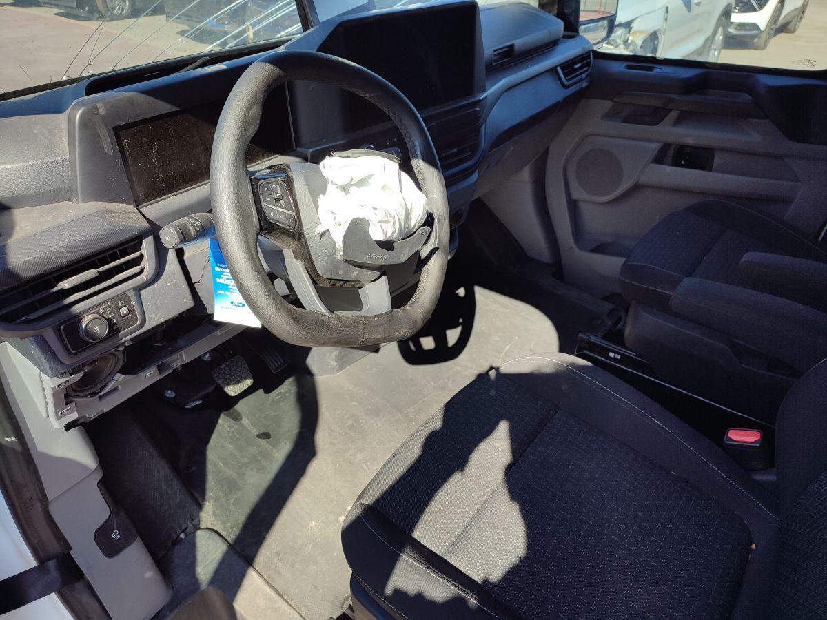 TRANSIT CUSTOM VAN 320L EB UPG 170 DELUXE AT